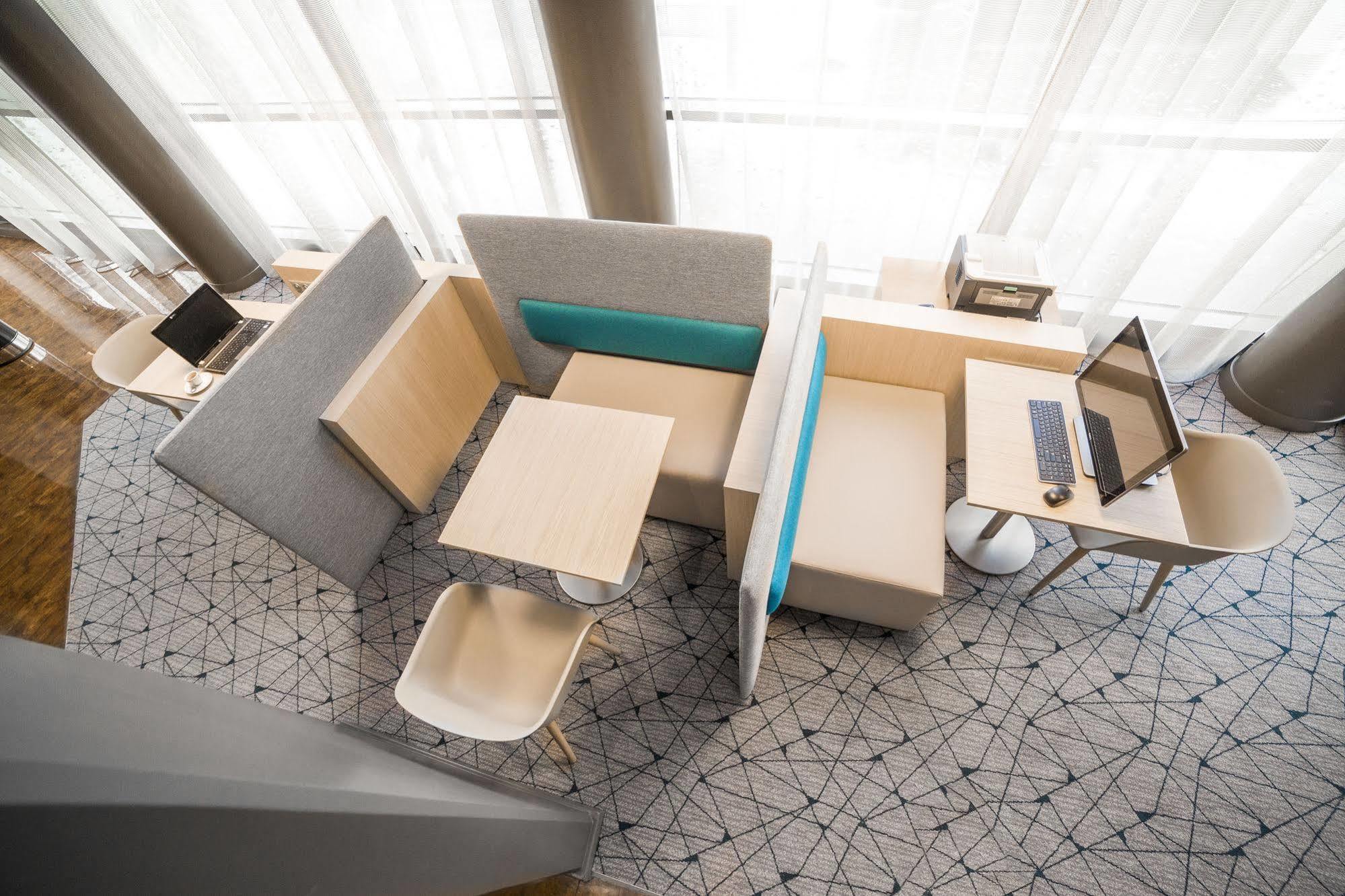 Отель Courtyard By Marriott Paris La Defense West - Colombes Коломб Экстерьер фото